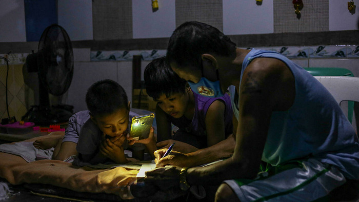 Philippines ‘learning crisis’ as kids face second year of remote schooling