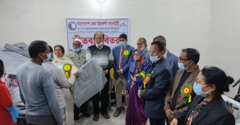 750 blankets distributed among cold-hit people in Narail