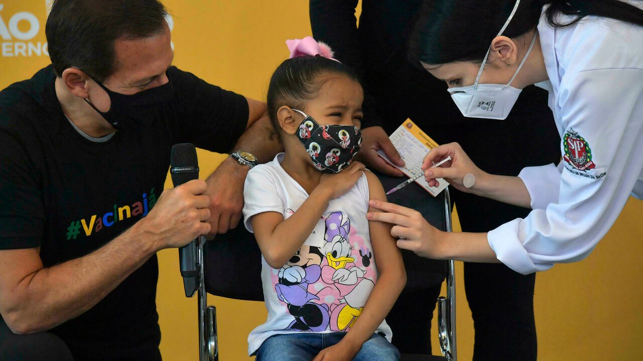 Brazil begins vaccinating young children despite Bolsonaro objection