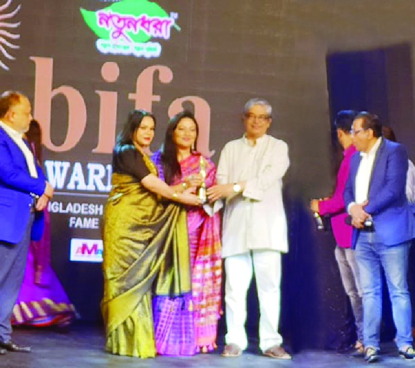 Razia Sultana Ety receives best councilor award
