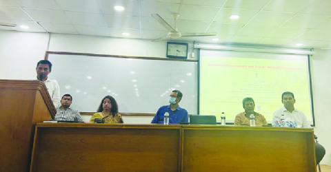 Seminar on ‘Institutional Development and Disaster Mortality in Bangladesh’ held
