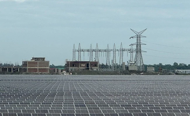 Govt moves to construct 220mw solar power plant in Feni